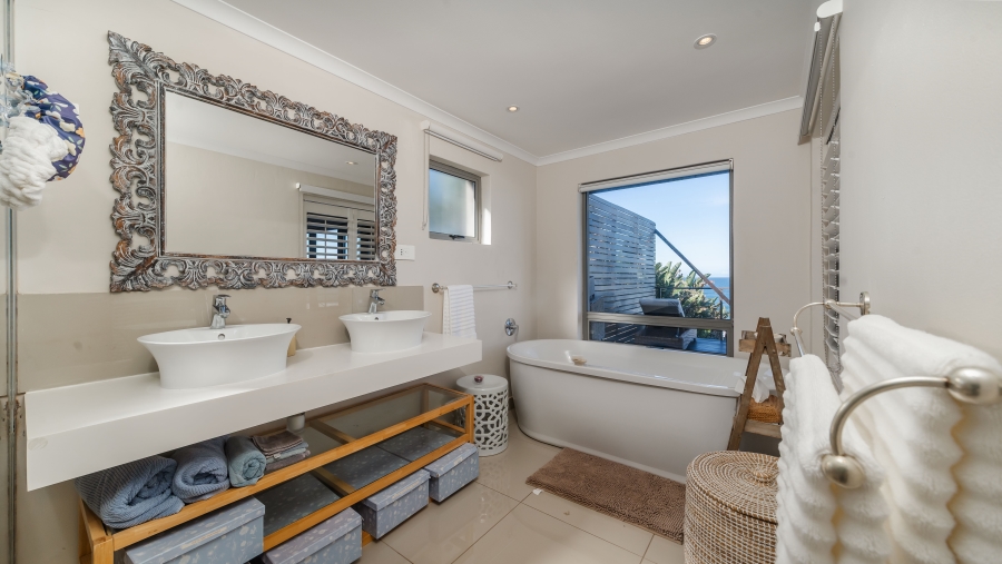 6 Bedroom Property for Sale in Sheffield Beach KwaZulu-Natal