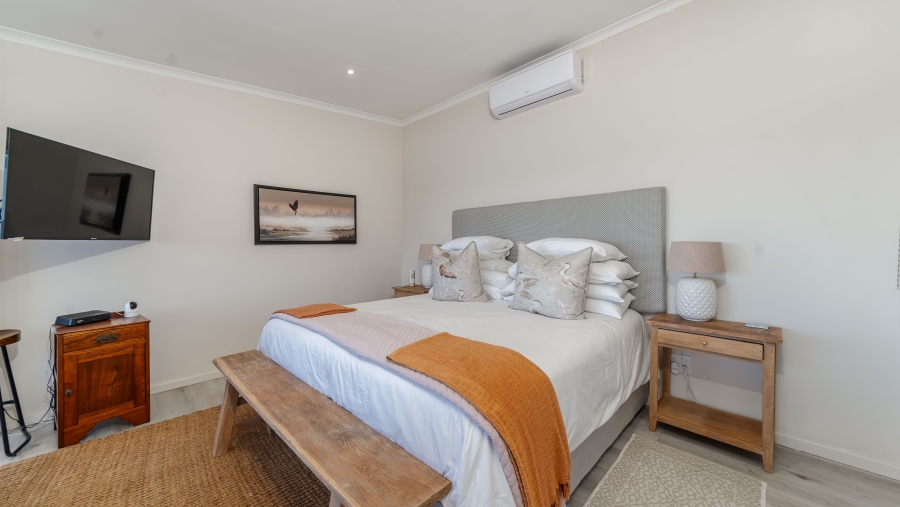 6 Bedroom Property for Sale in Sheffield Beach KwaZulu-Natal