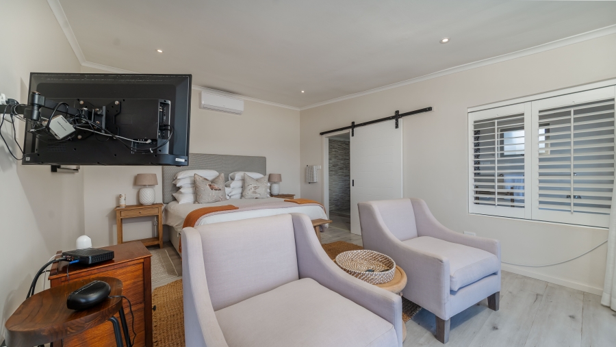 6 Bedroom Property for Sale in Sheffield Beach KwaZulu-Natal