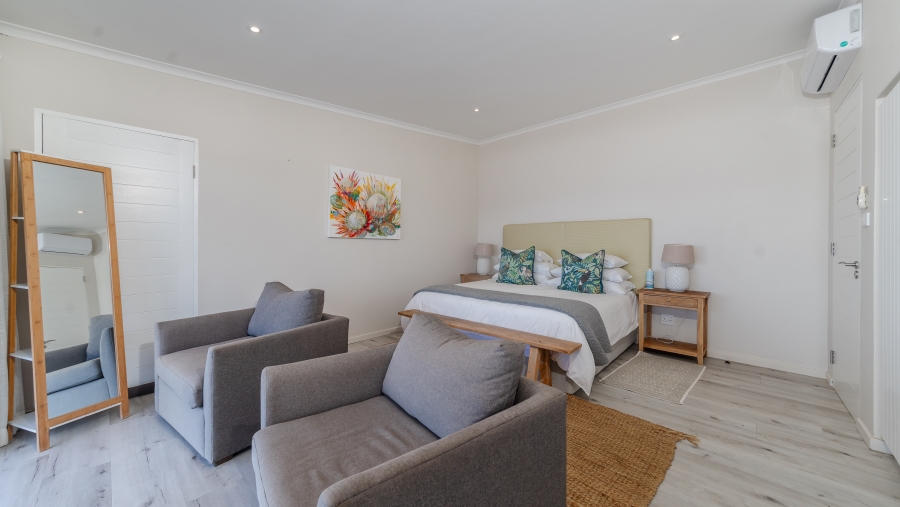 6 Bedroom Property for Sale in Sheffield Beach KwaZulu-Natal