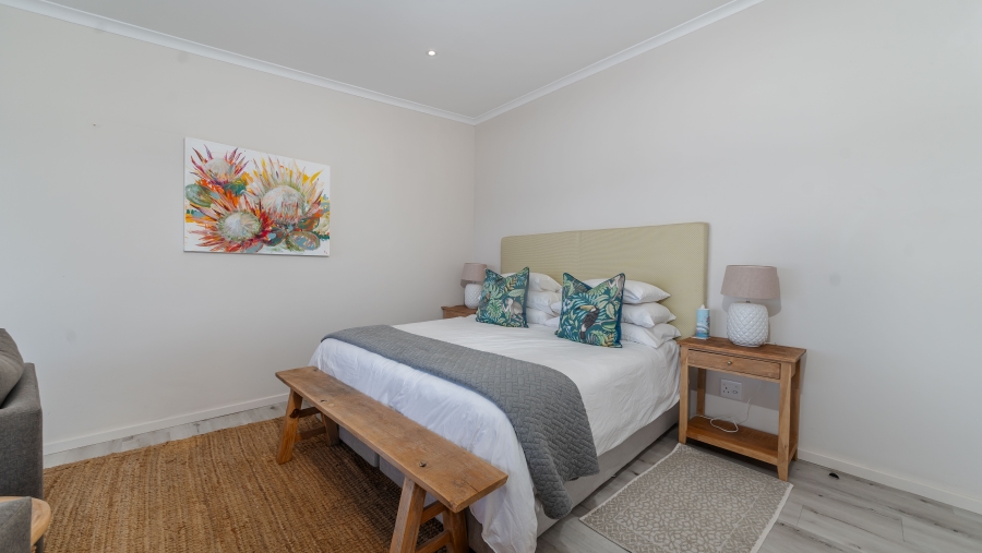 6 Bedroom Property for Sale in Sheffield Beach KwaZulu-Natal