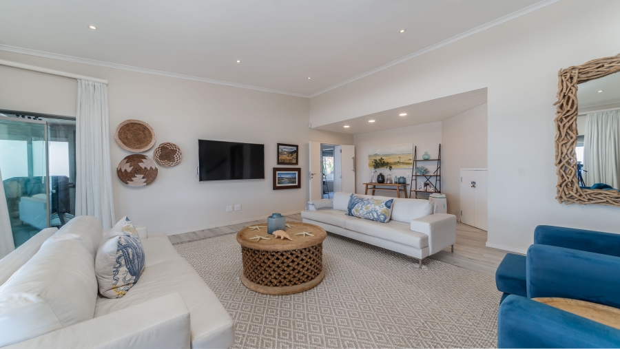 6 Bedroom Property for Sale in Sheffield Beach KwaZulu-Natal