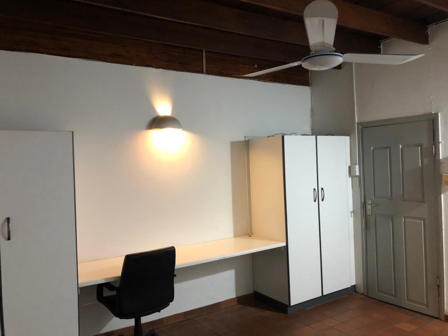 To Let 1 Bedroom Property for Rent in Westridge KwaZulu-Natal