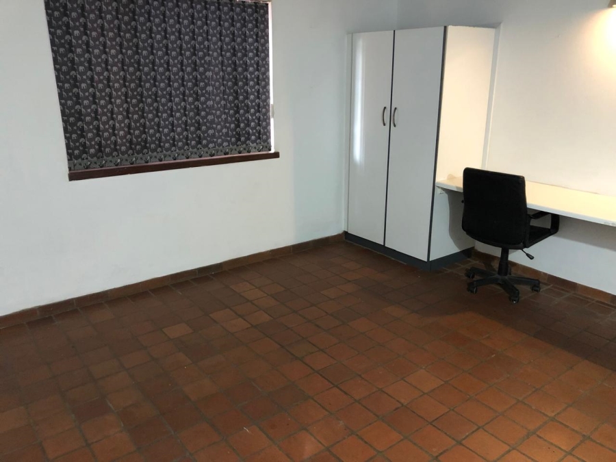 To Let 1 Bedroom Property for Rent in Westridge KwaZulu-Natal