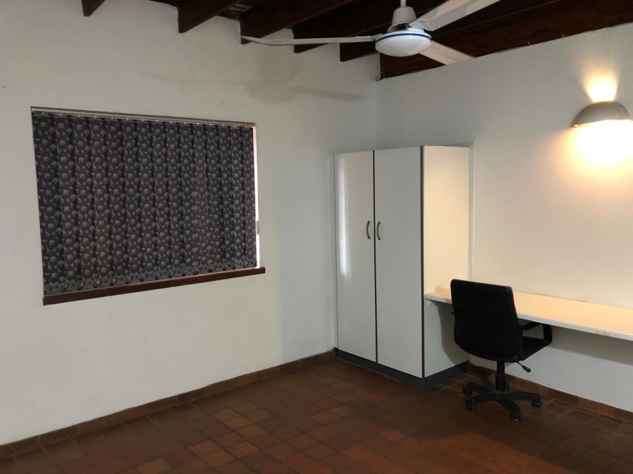 To Let 1 Bedroom Property for Rent in Westridge KwaZulu-Natal