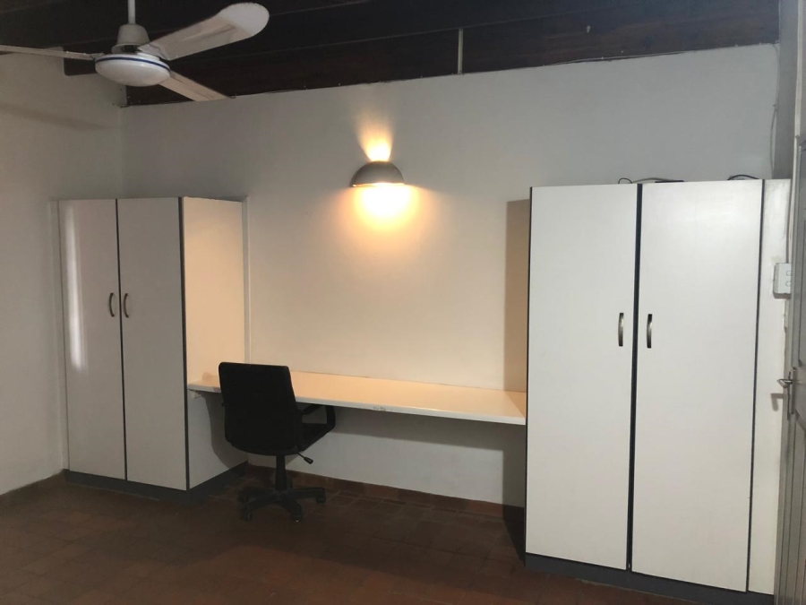 To Let 1 Bedroom Property for Rent in Westridge KwaZulu-Natal