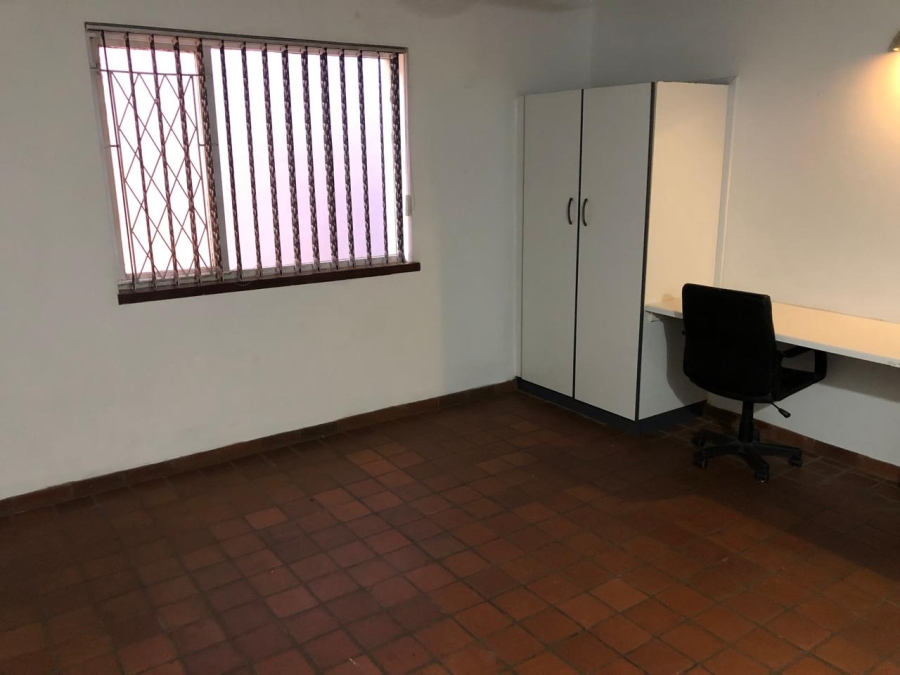 To Let 1 Bedroom Property for Rent in Westridge KwaZulu-Natal