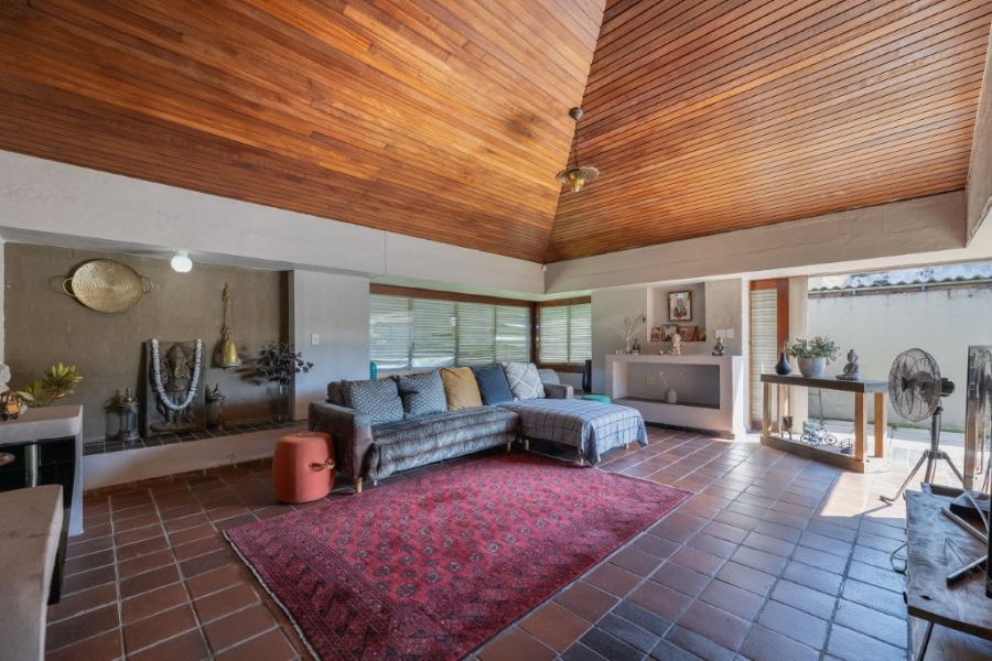5 Bedroom Property for Sale in Kenville KwaZulu-Natal