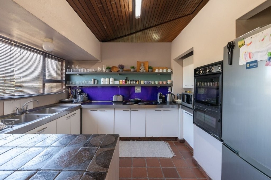 5 Bedroom Property for Sale in Kenville KwaZulu-Natal