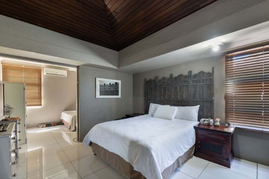 5 Bedroom Property for Sale in Kenville KwaZulu-Natal
