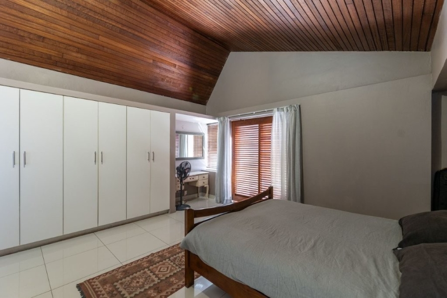 5 Bedroom Property for Sale in Kenville KwaZulu-Natal
