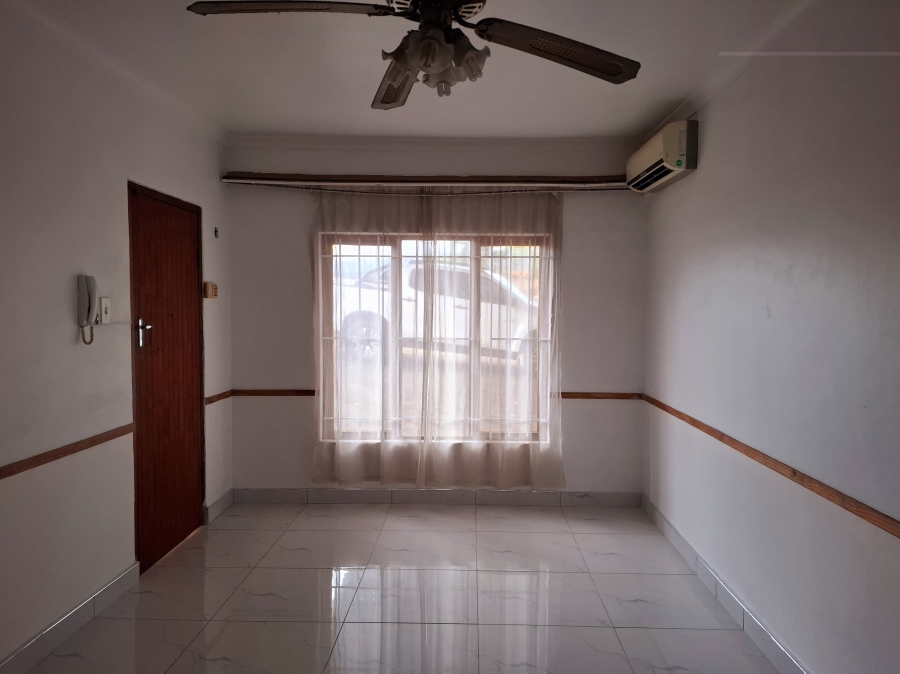 1 Bedroom Property for Sale in Fields Hill KwaZulu-Natal