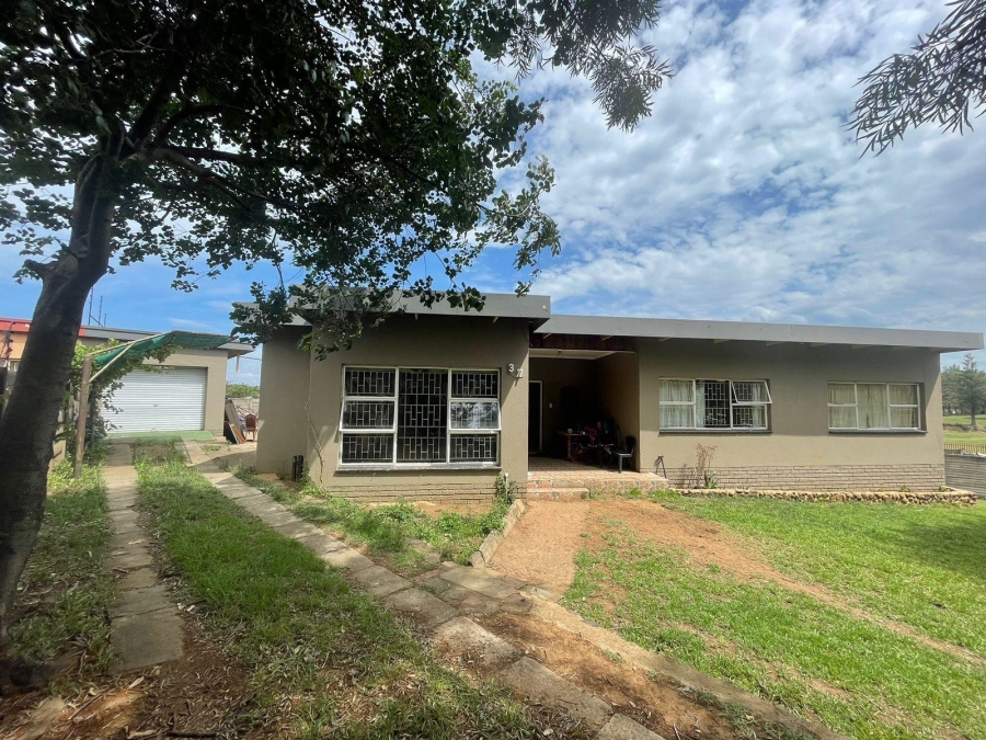 4 Bedroom Property for Sale in Pioneer Park KwaZulu-Natal