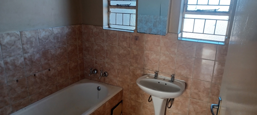 4 Bedroom Property for Sale in Pioneer Park KwaZulu-Natal