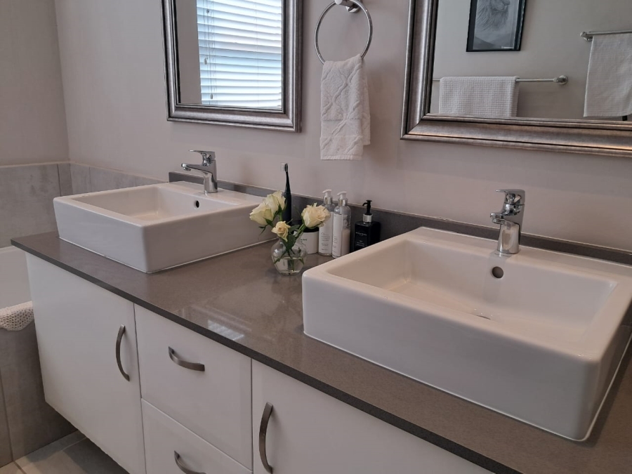 2 Bedroom Property for Sale in Brettenwood Coastal Estate KwaZulu-Natal