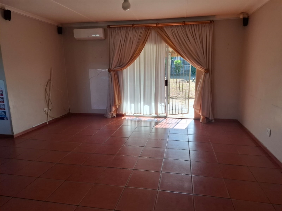To Let 3 Bedroom Property for Rent in Birdswood KwaZulu-Natal