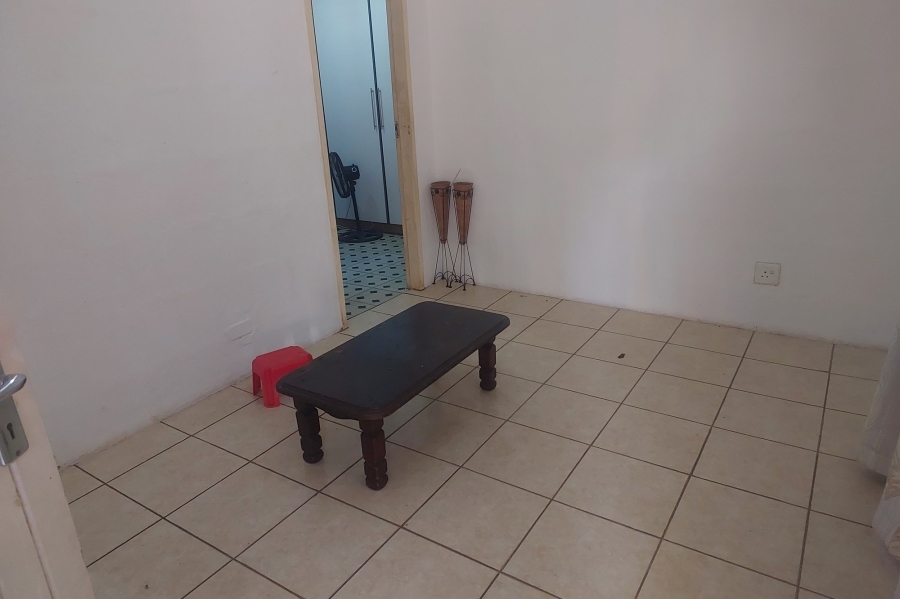 1 Bedroom Property for Sale in Grove End KwaZulu-Natal