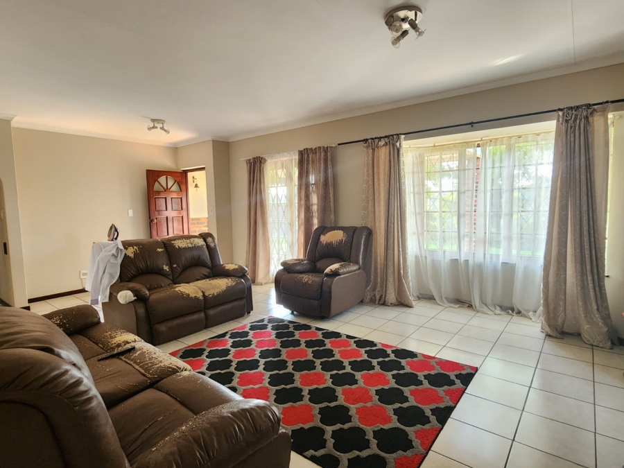 To Let 3 Bedroom Property for Rent in Waterfall KwaZulu-Natal