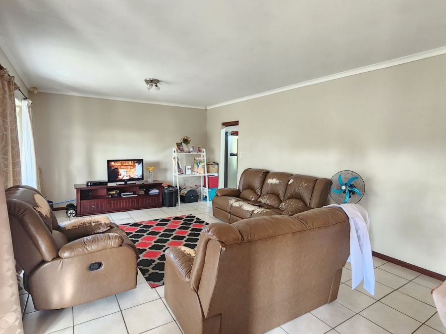 To Let 3 Bedroom Property for Rent in Waterfall KwaZulu-Natal