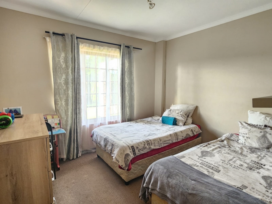To Let 3 Bedroom Property for Rent in Waterfall KwaZulu-Natal