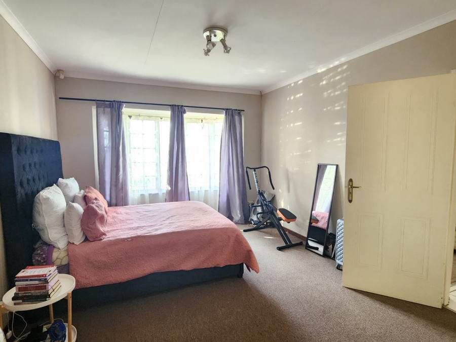 To Let 3 Bedroom Property for Rent in Waterfall KwaZulu-Natal