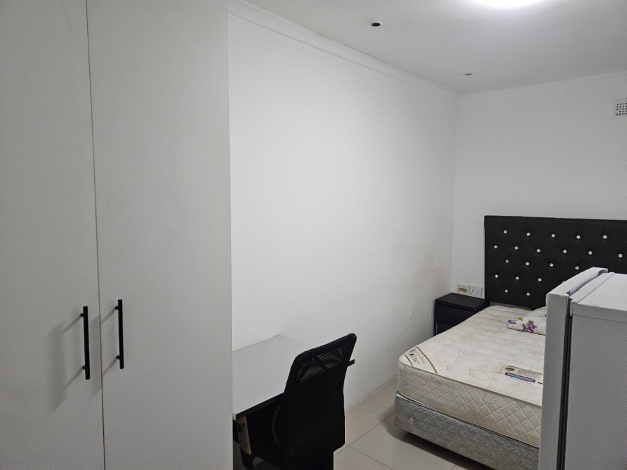 To Let 1 Bedroom Property for Rent in Reservoir Hills KwaZulu-Natal