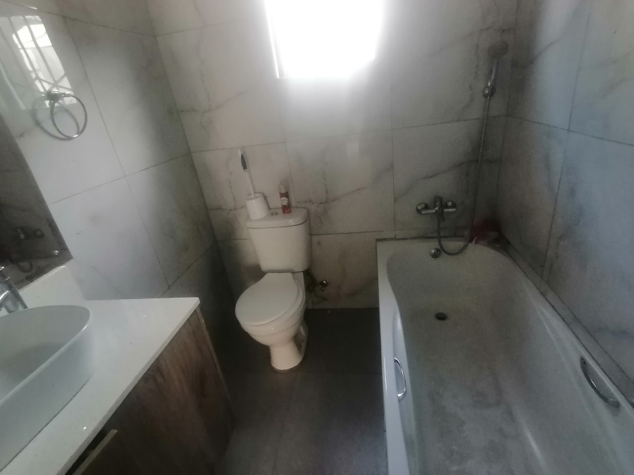 3 Bedroom Property for Sale in Kwamakutha KwaZulu-Natal