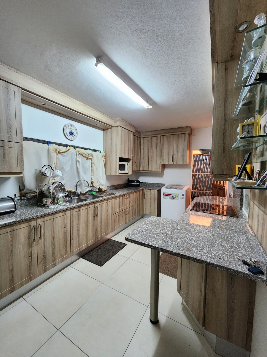3 Bedroom Property for Sale in Crossmoor KwaZulu-Natal