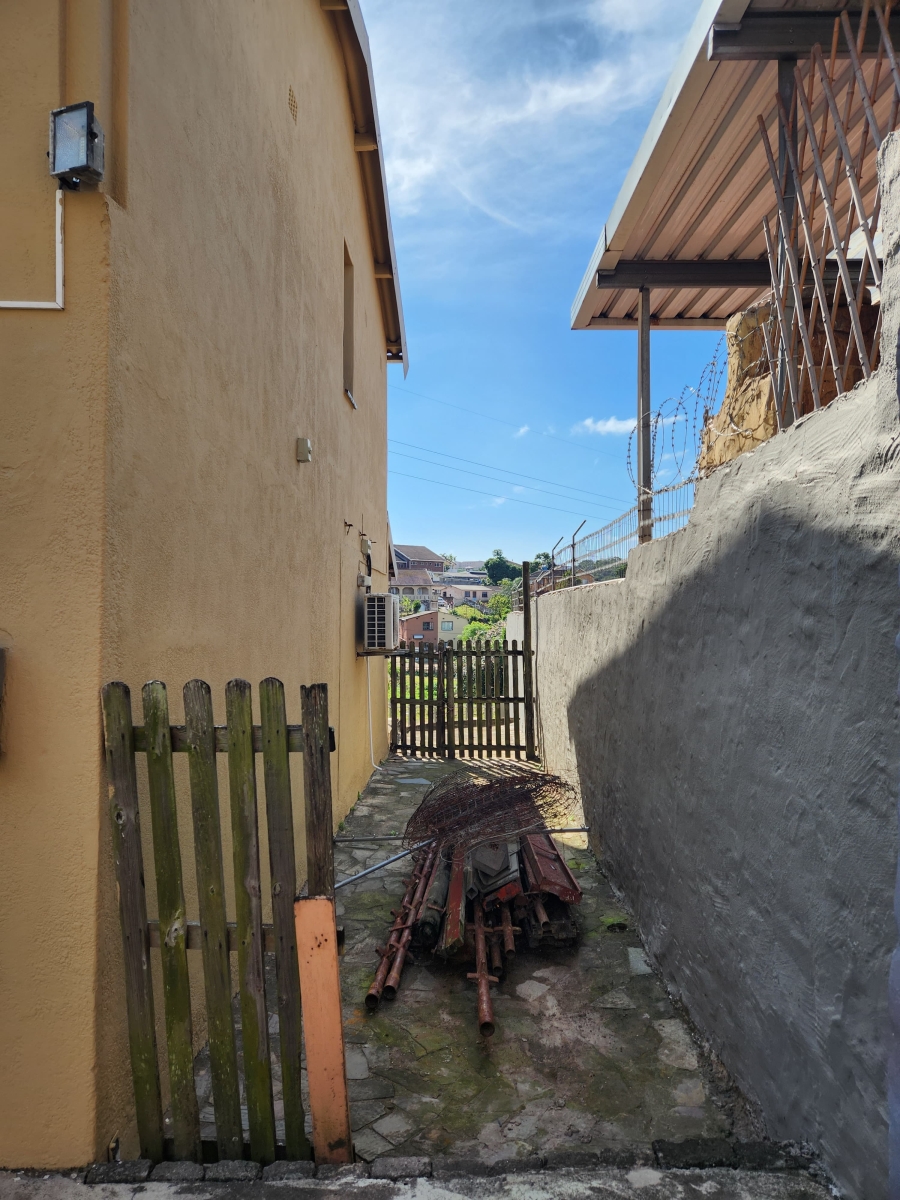 3 Bedroom Property for Sale in Crossmoor KwaZulu-Natal