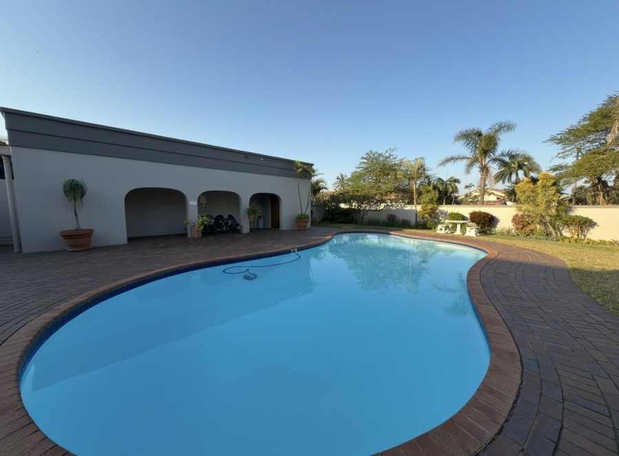 To Let 4 Bedroom Property for Rent in Umhlanga KwaZulu-Natal