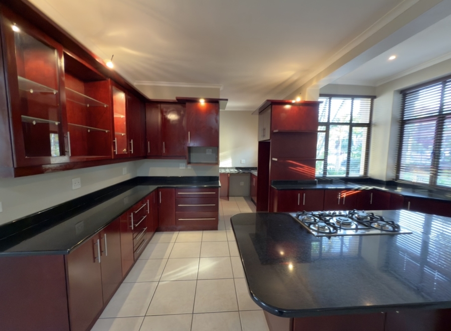 To Let 4 Bedroom Property for Rent in Umhlanga KwaZulu-Natal