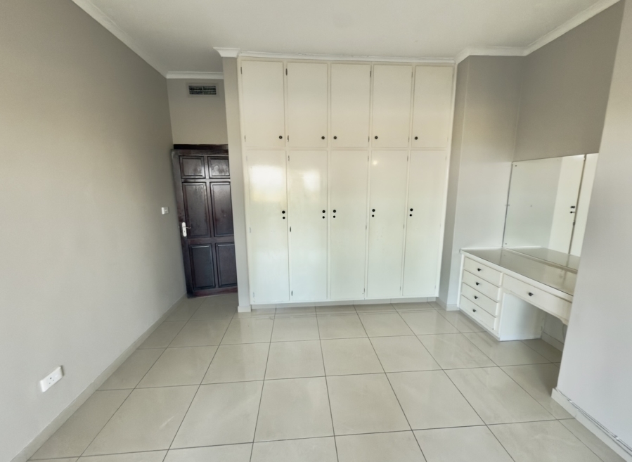 To Let 4 Bedroom Property for Rent in Umhlanga KwaZulu-Natal
