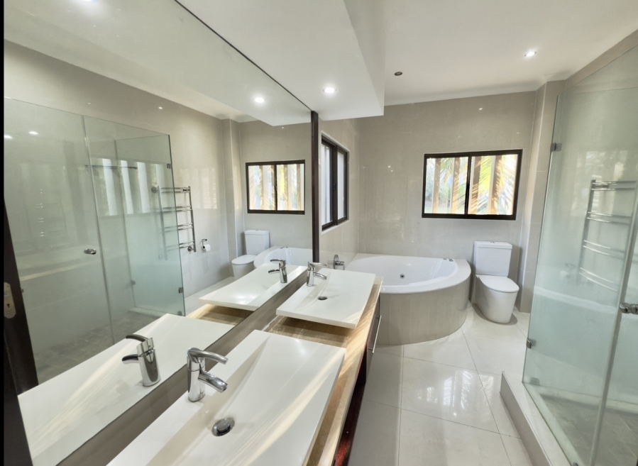 To Let 4 Bedroom Property for Rent in Umhlanga KwaZulu-Natal