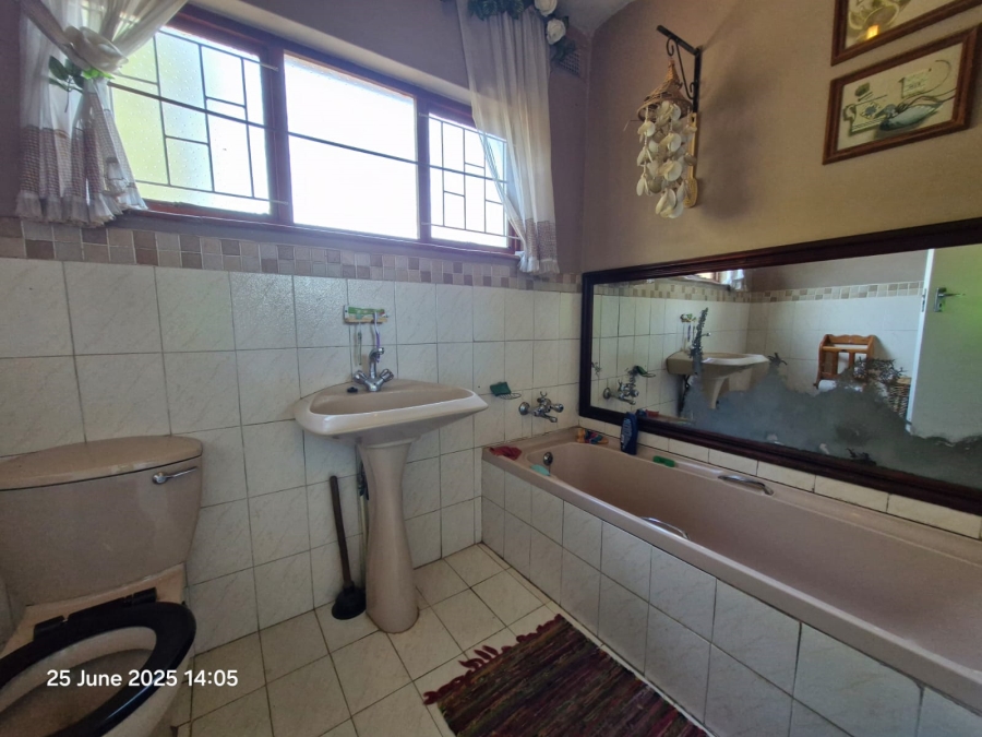 6 Bedroom Property for Sale in Malvern KwaZulu-Natal