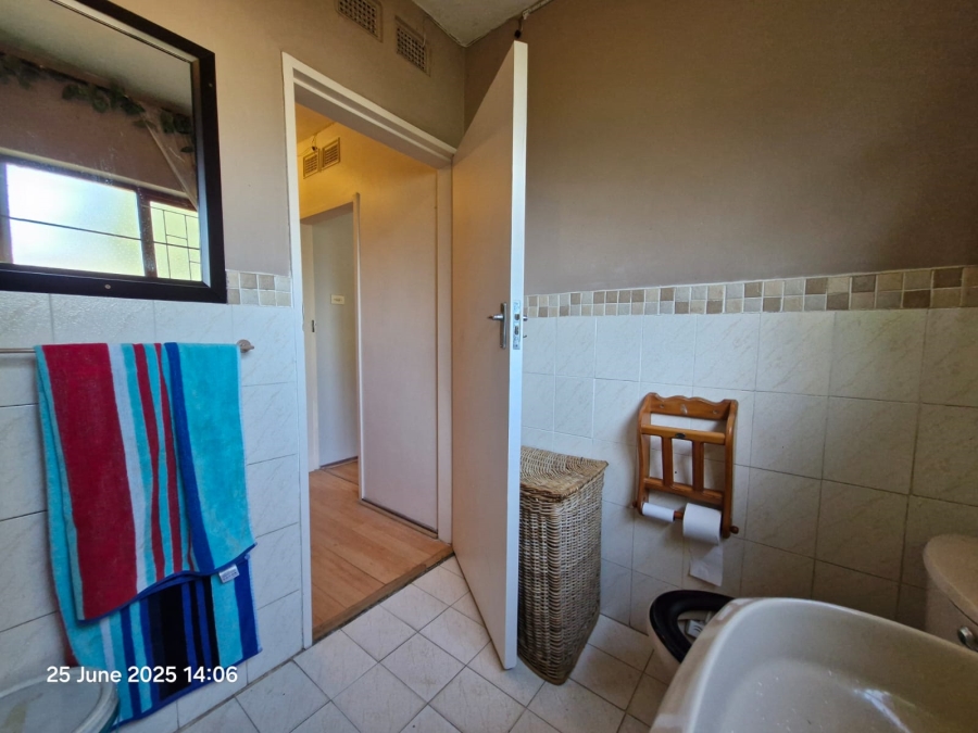 6 Bedroom Property for Sale in Malvern KwaZulu-Natal