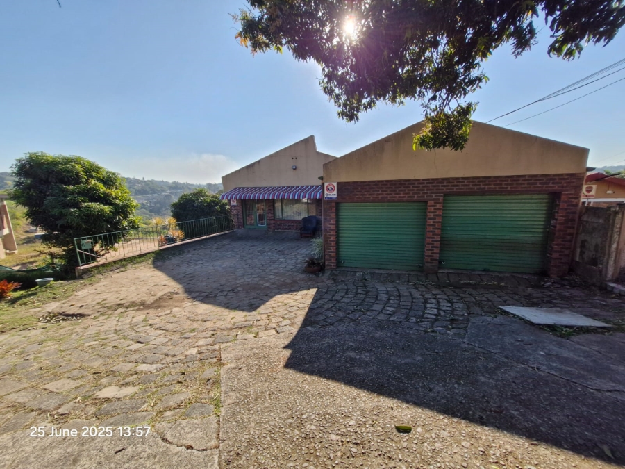 6 Bedroom Property for Sale in Malvern KwaZulu-Natal
