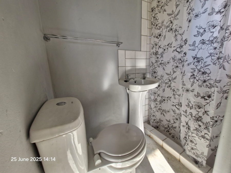 6 Bedroom Property for Sale in Malvern KwaZulu-Natal