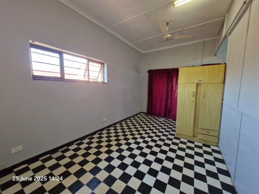 6 Bedroom Property for Sale in Malvern KwaZulu-Natal
