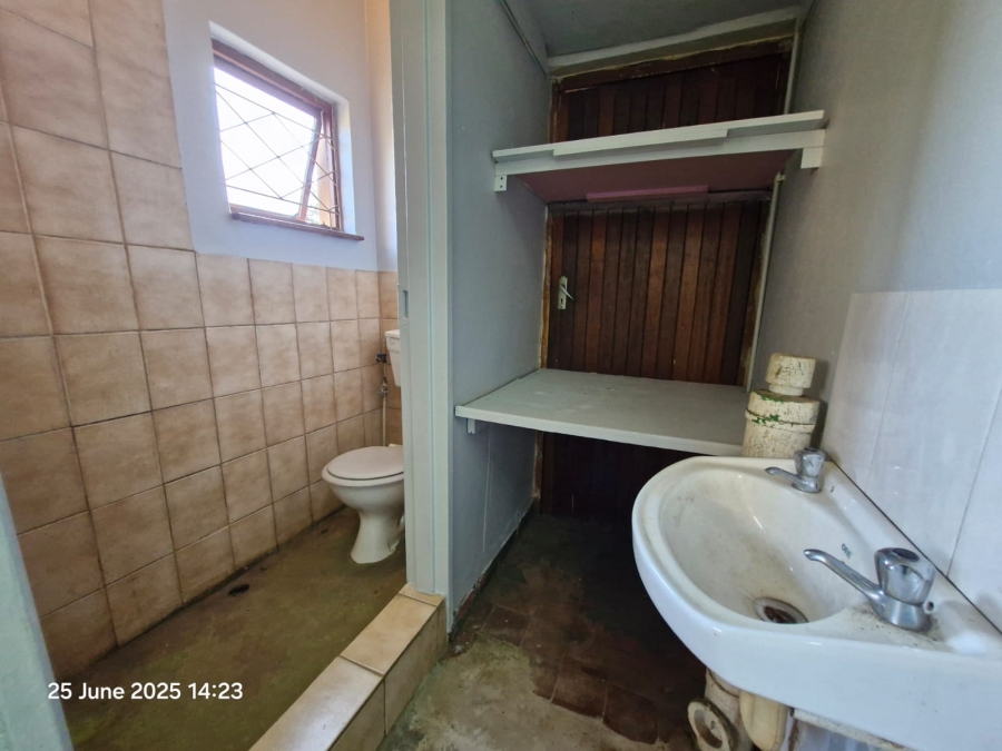 6 Bedroom Property for Sale in Malvern KwaZulu-Natal