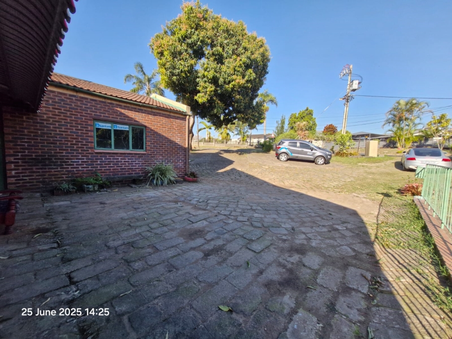 6 Bedroom Property for Sale in Malvern KwaZulu-Natal