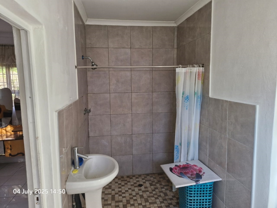 To Let 2 Bedroom Property for Rent in Bellair KwaZulu-Natal