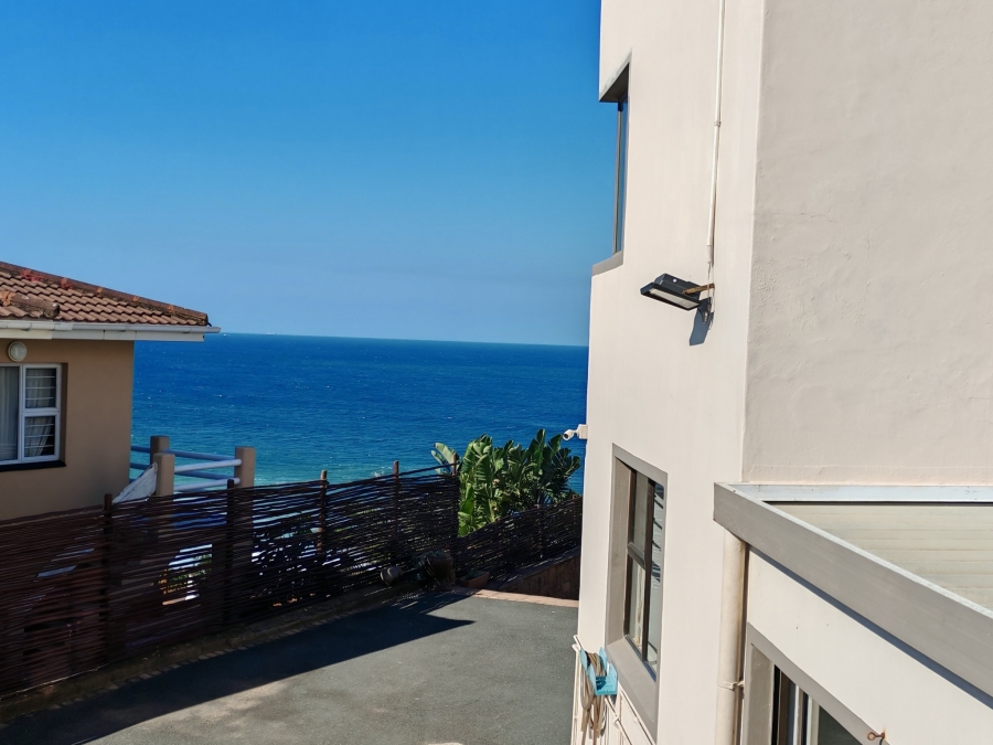 8 Bedroom Property for Sale in Ocean View KwaZulu-Natal