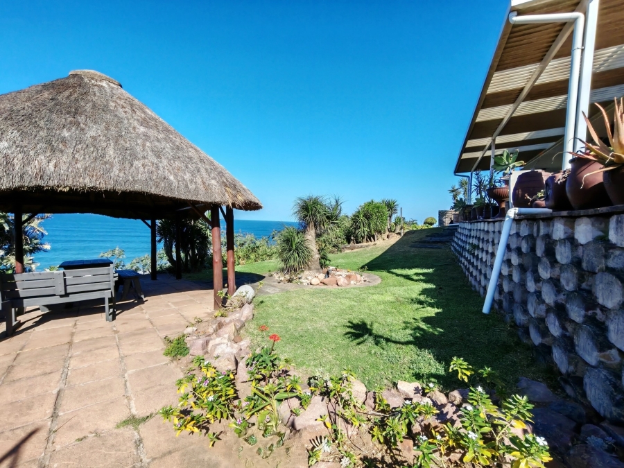 8 Bedroom Property for Sale in Ocean View KwaZulu-Natal