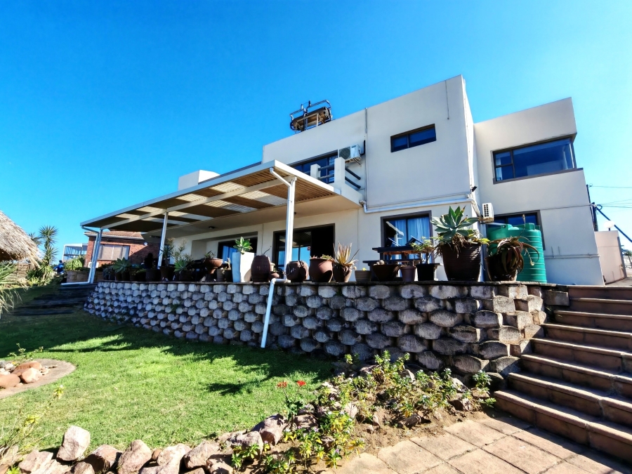 8 Bedroom Property for Sale in Ocean View KwaZulu-Natal