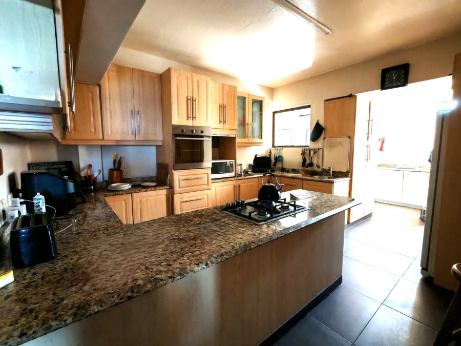 8 Bedroom Property for Sale in Ocean View KwaZulu-Natal