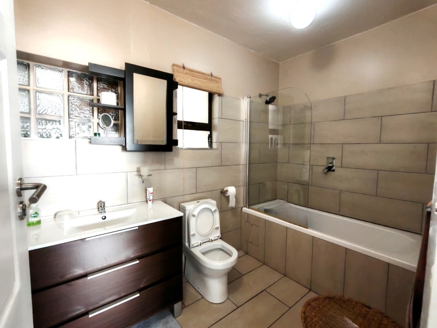 8 Bedroom Property for Sale in Ocean View KwaZulu-Natal