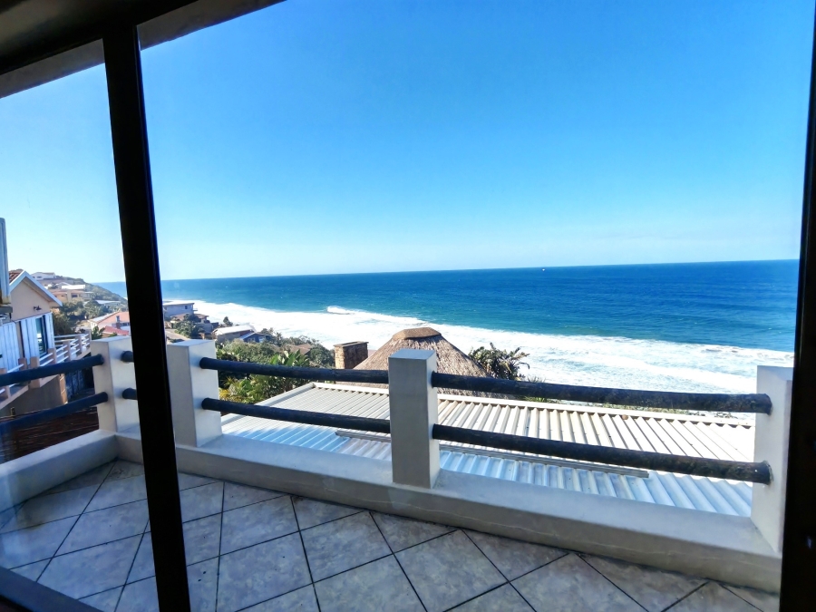 8 Bedroom Property for Sale in Ocean View KwaZulu-Natal