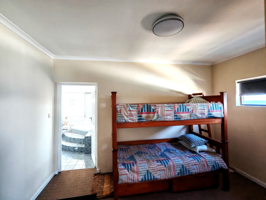 8 Bedroom Property for Sale in Ocean View KwaZulu-Natal