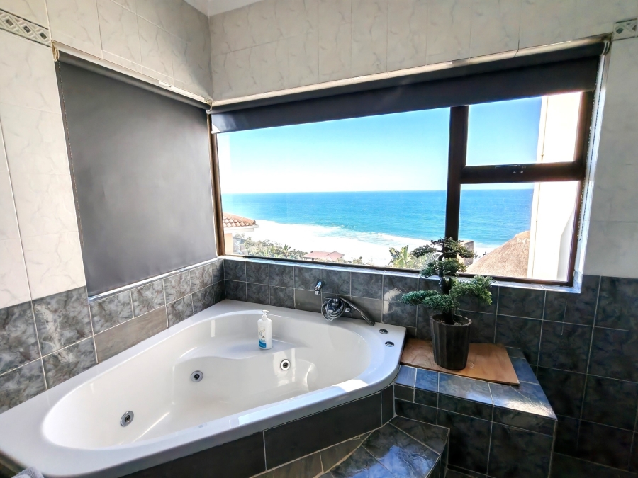 8 Bedroom Property for Sale in Ocean View KwaZulu-Natal