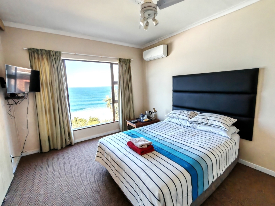 8 Bedroom Property for Sale in Ocean View KwaZulu-Natal